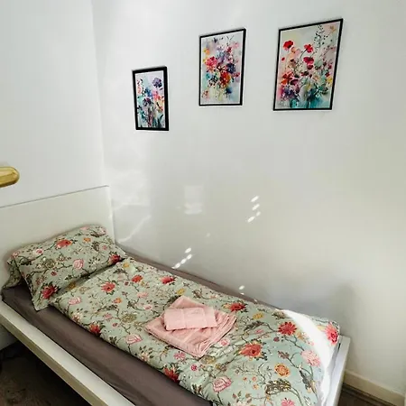 Schoene Altbauwohnung In Ost Ostendplatz Штутгарт