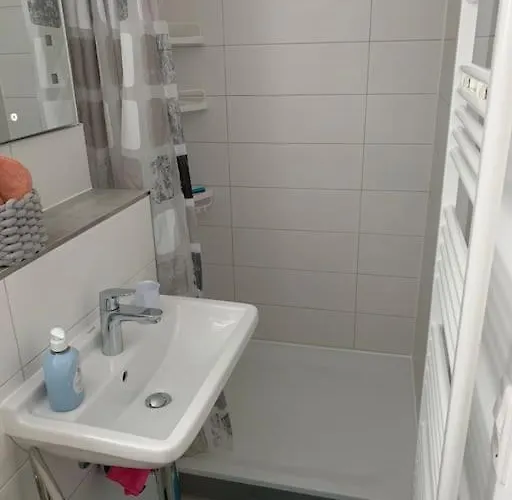 Апартаменты Schoene Altbauwohnung In Ost Ostendplatz Штутгарт