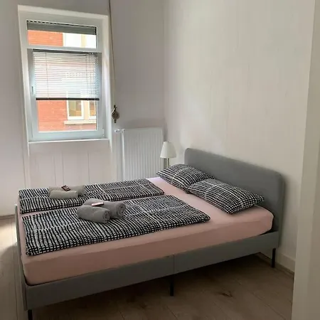 Gemuetliche Altbauwohnung In Ostendplatz Stuttgart