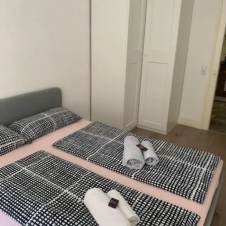 아파트 Schoene Altbauwohnung In Ost Ostendplatz