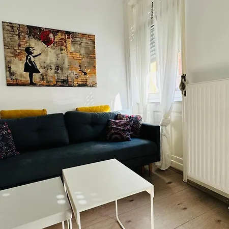Gemuetliche Altbauwohnung In Ostendplatz Stuttgart