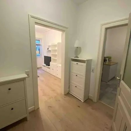 Schoene Altbauwohnung In Ost Ostendplatz Apartamento *
